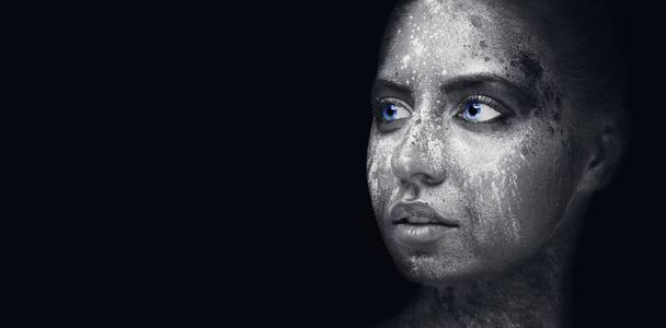 Módní černé a bílé fotografie dívky s umělecký make-up - Fotografie, Obrázek