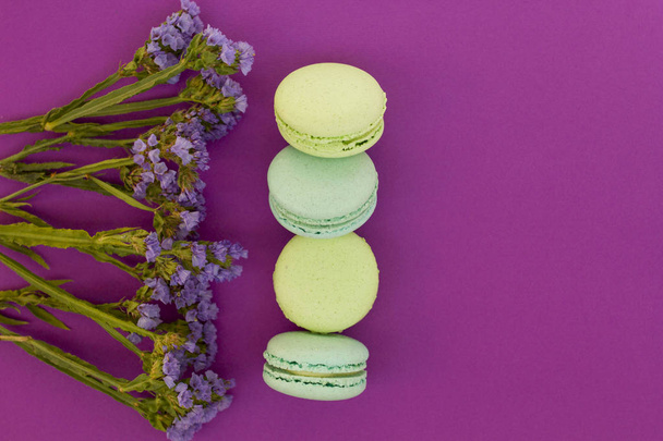 Cake macaron or macaroon from above, colorful almond cookies, pastel colors. - Foto, immagini