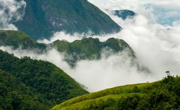 Ουρανούς πύλη ορεινό τοπίο, Βιετνάμ: Σάπα - Φωτογραφία, εικόνα