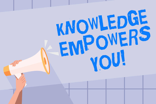Käsiala tekstiä kirjallisesti Knowledge Empowers You. Käsitteen merkitys Koulutus vastuussa saavuttaa menestystä
. - Valokuva, kuva