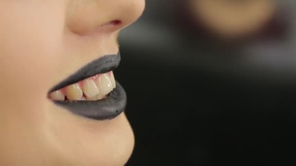 schwarzer Lippenstift lächelt - Filmmaterial, Video