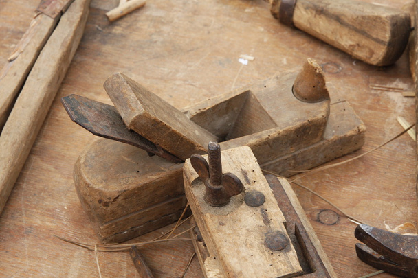 vanha puinen ja rauta höylä valmistukseen puulankut
 - Valokuva, kuva