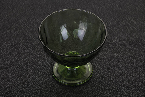 Порожній скляні чаші
 - Фото, зображення
