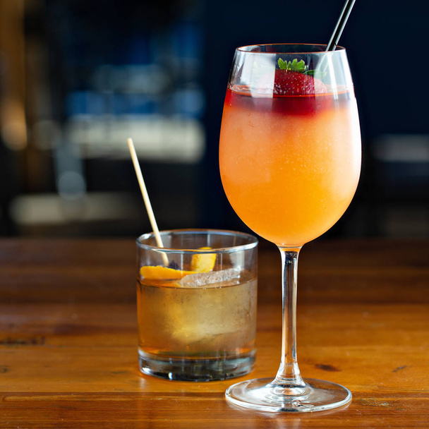 Frose cocktail on the bartop - Valokuva, kuva