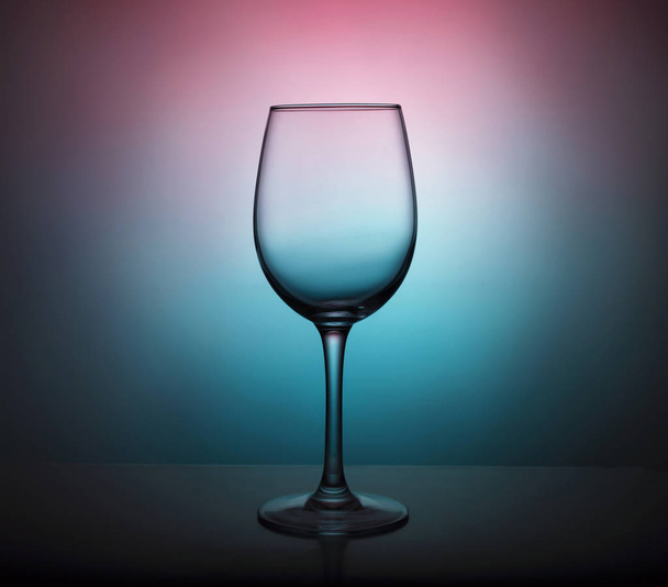 抽象的なワインのガラス、デザイン、パーティー メニューのワイン地図グラデーション照明,  - 写真・画像