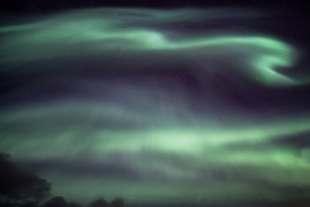 Colorate luci del Nord, Aurora borealis sul cielo notturno
 - Foto, immagini