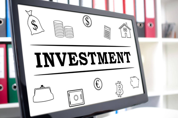 Investment concept on a computer screen - Photo, Image