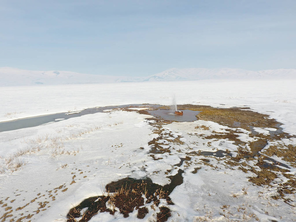 Přírodní gejzír v zimě - Fotografie, Obrázek