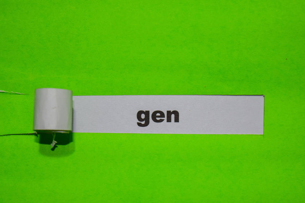 GEN, Inspiración y concepto de negocio sobre papel desgarrado verde
 - Foto, Imagen