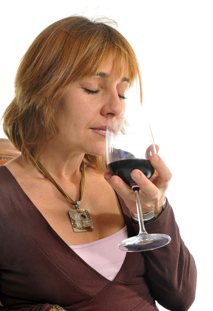 ruiken een wijnglas - Foto, afbeelding