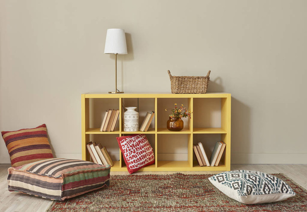 modern interior room with nice furniture inside and books - Foto, Bild