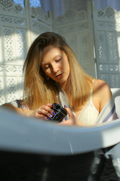 портрет сексуальной женщины в ванной
 - Фото, изображение