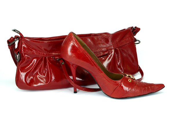 Punainen tikari kenkä ja käsilaukku
 - Valokuva, kuva