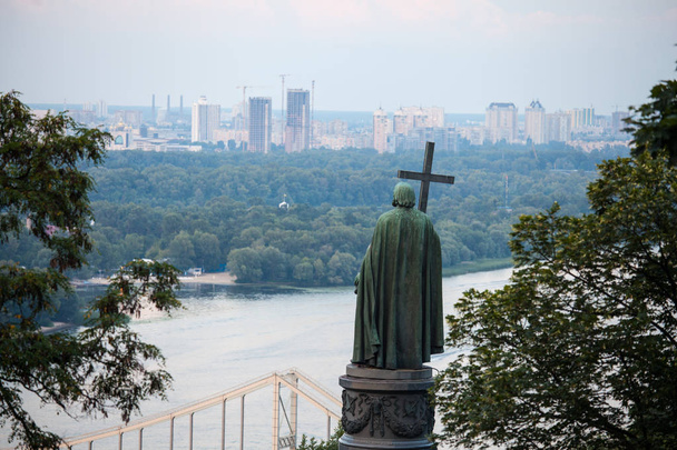 Monumento a Vladímir el Bautista, Kiev, Ucrania - Foto, Imagen
