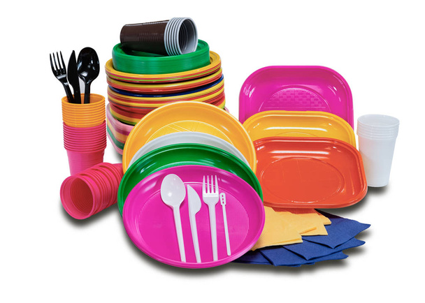 Пластиковий одноразовий посуд з тарілками для столових приборів
 - Фото, зображення