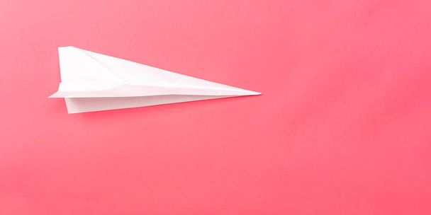 A paper plane - Foto, afbeelding