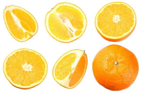 Orange z plastrami na białym tle. Zdrowe jedzenie. Widok z góry  - Zdjęcie, obraz
