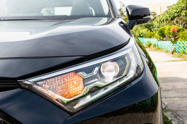 Lampka nocna głowica Toyota Rxv4 2019 - Zdjęcie, obraz
