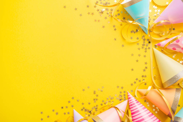 Birthday Party Background on Yellow  - Foto, afbeelding