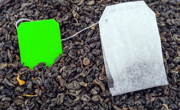 Τσάι τσάντα ετικέτα διαφανή ξηρό κινέζικο πράσινο τσάι - Φωτογραφία, εικόνα