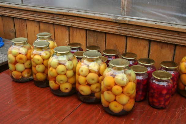 Сбор фруктов Компот на зиму
. - Фото, изображение