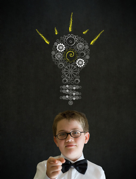 Educação precisa de você pensando menino vestido como homem de negócios com ideia brilhante engrenagem cog lâmpada
 - Foto, Imagem