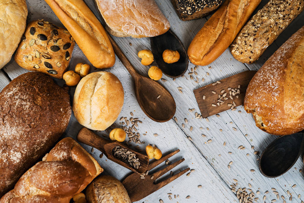 čerstvý domácí chléb a pečivo - Fotografie, Obrázek