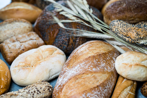 čerstvý domácí chléb a pečivo - Fotografie, Obrázek