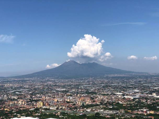 Uitzicht op de Vesuvius  - Foto, afbeelding