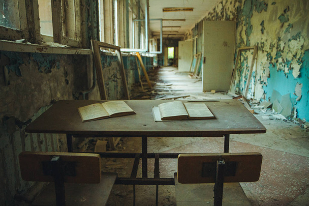 Zona di esclusione cornobil. Zona radioattiva nella città di Pripyat - città fantasma abbandonata. Chernobyl storia di catastrofe. Posto perduto in Ucraina, SSSR
 - Foto, immagini