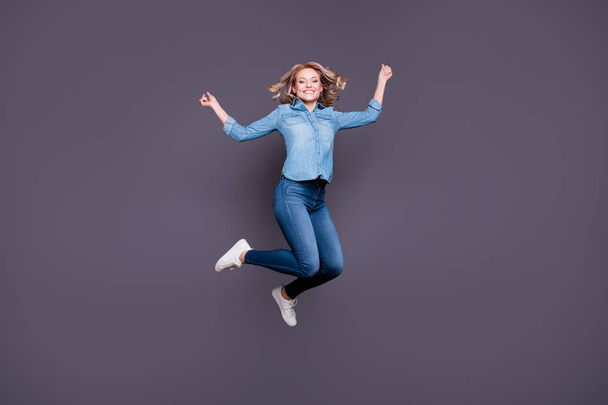 Full length body size view portrait of her she nice charming lovely attractive fascinating cheerful wavy-haired lady having fun isolated over gray purple violet pastel background - Fotoğraf, Görsel