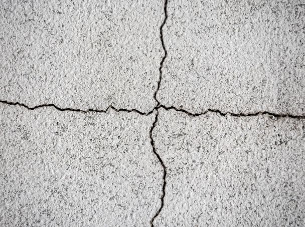 Crack nel muro di cemento
 - Foto, immagini