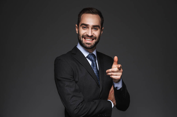 Portrait of a confident handsome businessman - Foto, Imagen
