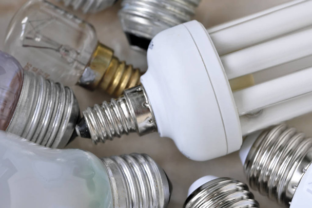 Освещение электрические лампы
 - Фото, изображение