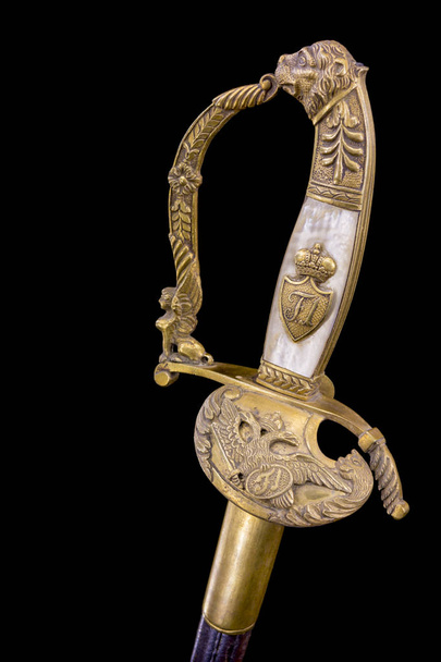 tarihi kılıç altın yüzey - Fotoğraf, Görsel
