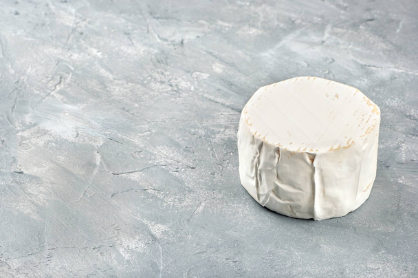 Queijo Brie redondo
 - Foto, Imagem