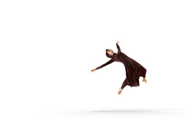 Young dancer performing - Valokuva, kuva