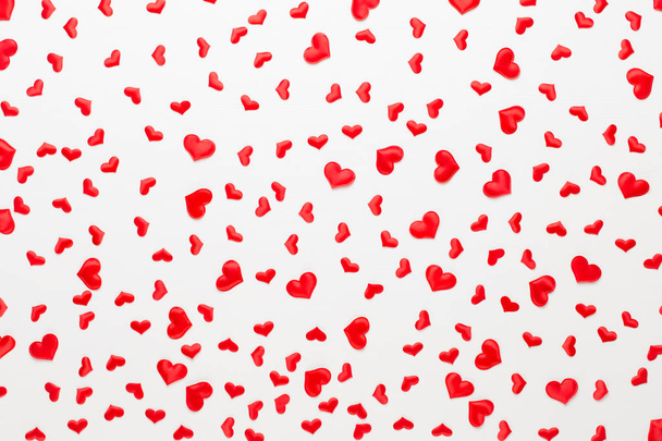 Valentines day background red hearts on wooden background. - Foto, immagini