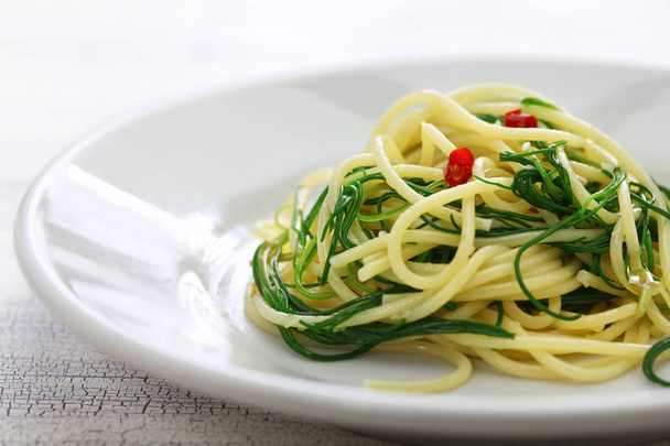Špagety s agretti, italské potraviny - Fotografie, Obrázek