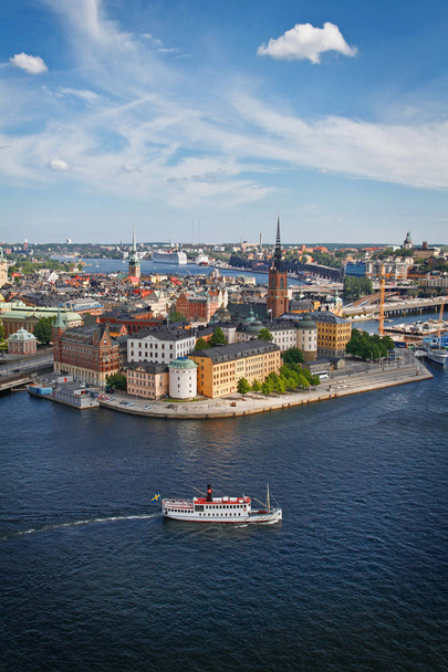 Widok z lotu ptaka Sztokholmu z rzeki - Zdjęcie, obraz