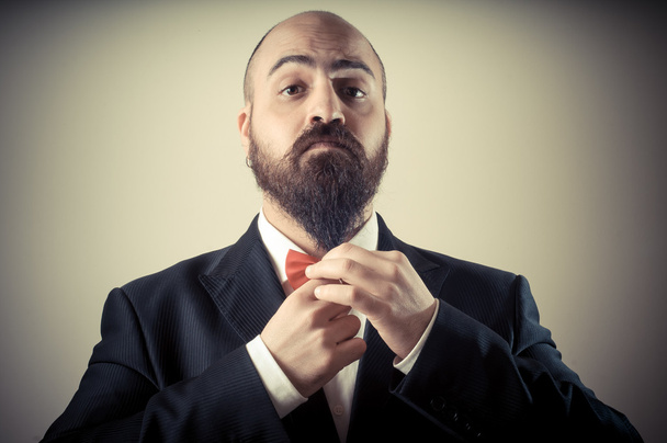 komik zarif sakallı adam sakal dokunmaktan - Fotoğraf, Görsel
