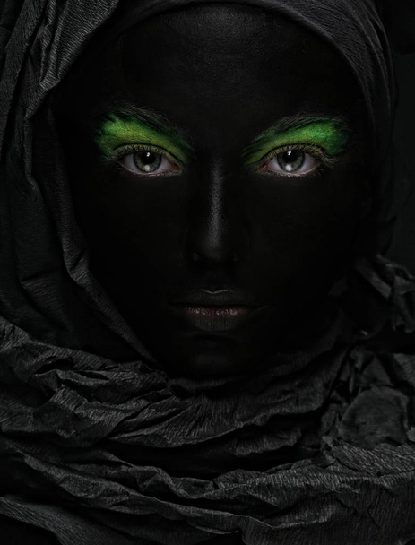 model with black face. - Fotoğraf, Görsel