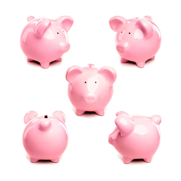 Erilaisia näkemyksiä vaaleanpunainen possu pankki valkoisella pohjalla (Etusivukulma
) - Valokuva, kuva
