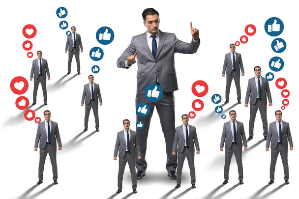 Concept de réseaux sociaux avec les hommes d'affaires
 - Photo, image