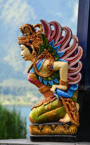 Estatua de Dios Apsara para decoraciones
 - Foto, Imagen