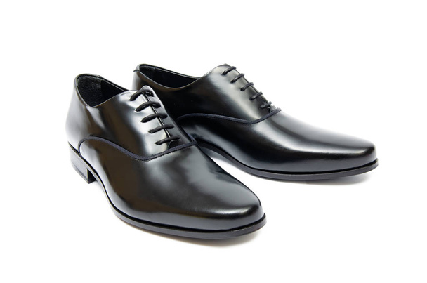 chaussures noires isolées sur fond blanc - Photo, image