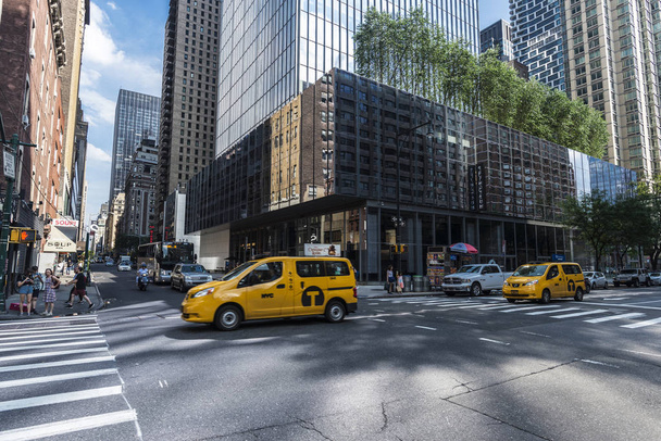 8th Avenue en Manhattan, Nueva York, EE.UU.
 - Foto, Imagen