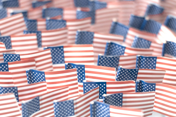 Αμερικανικές σημαίες-ένα σύμβολο της ημέρας ανεξαρτησίας, η υιοθέτηση της Διακήρυξης της ανεξαρτησίας - Φωτογραφία, εικόνα