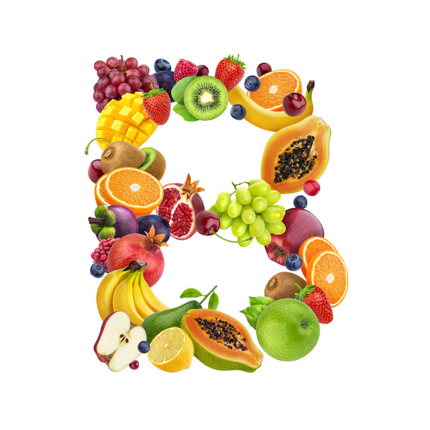 Mektup B yapılmış farklı meyve ve çilek, beyaz arka plan üzerinde izole meyve yazı tipi - Fotoğraf, Görsel