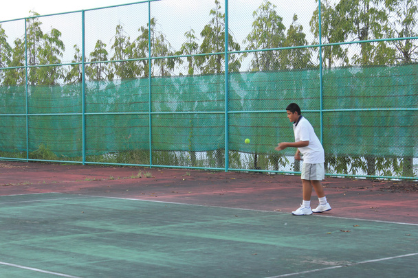 Hitting the tennis - Photo, Image